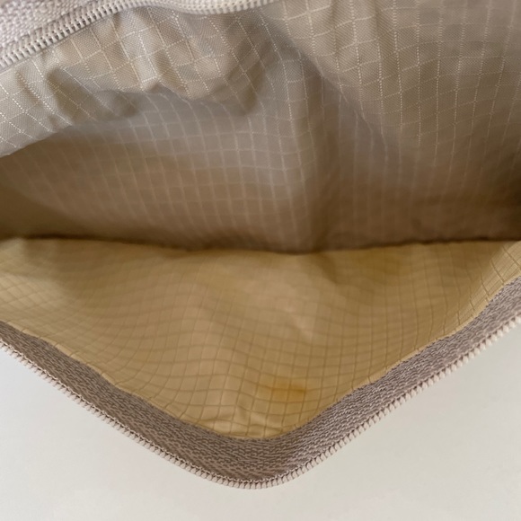 SOLD Vintage Eagle Creek Travel Wallet Fanny Pack - Picture 8 of 9